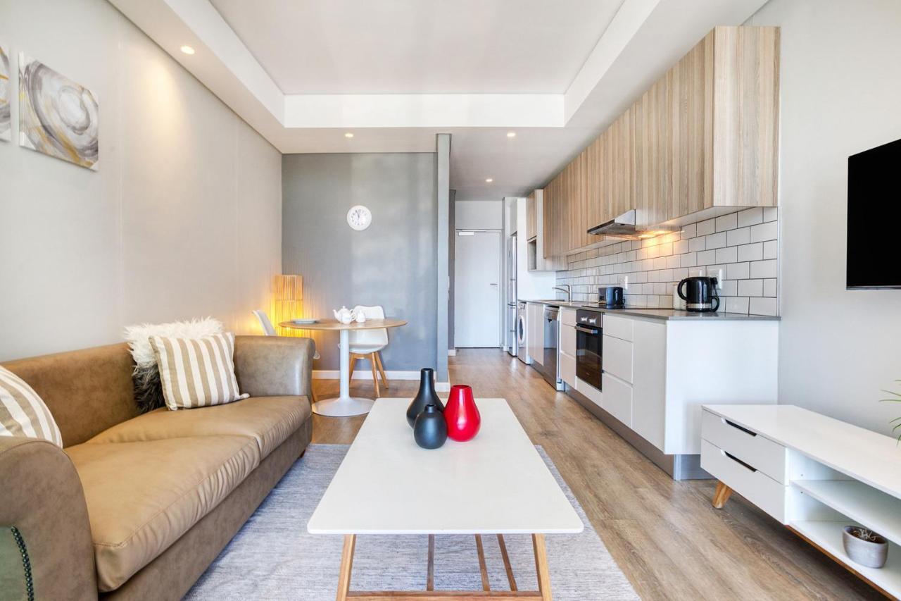 Backup-powered Trendy Balcony Apartamento Cidade Do Cabo