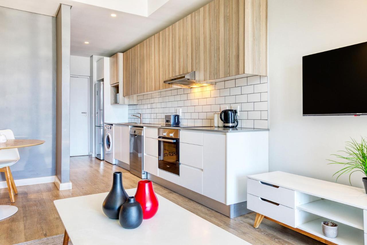 Backup-powered Trendy Balcony Cidade Do Cabo